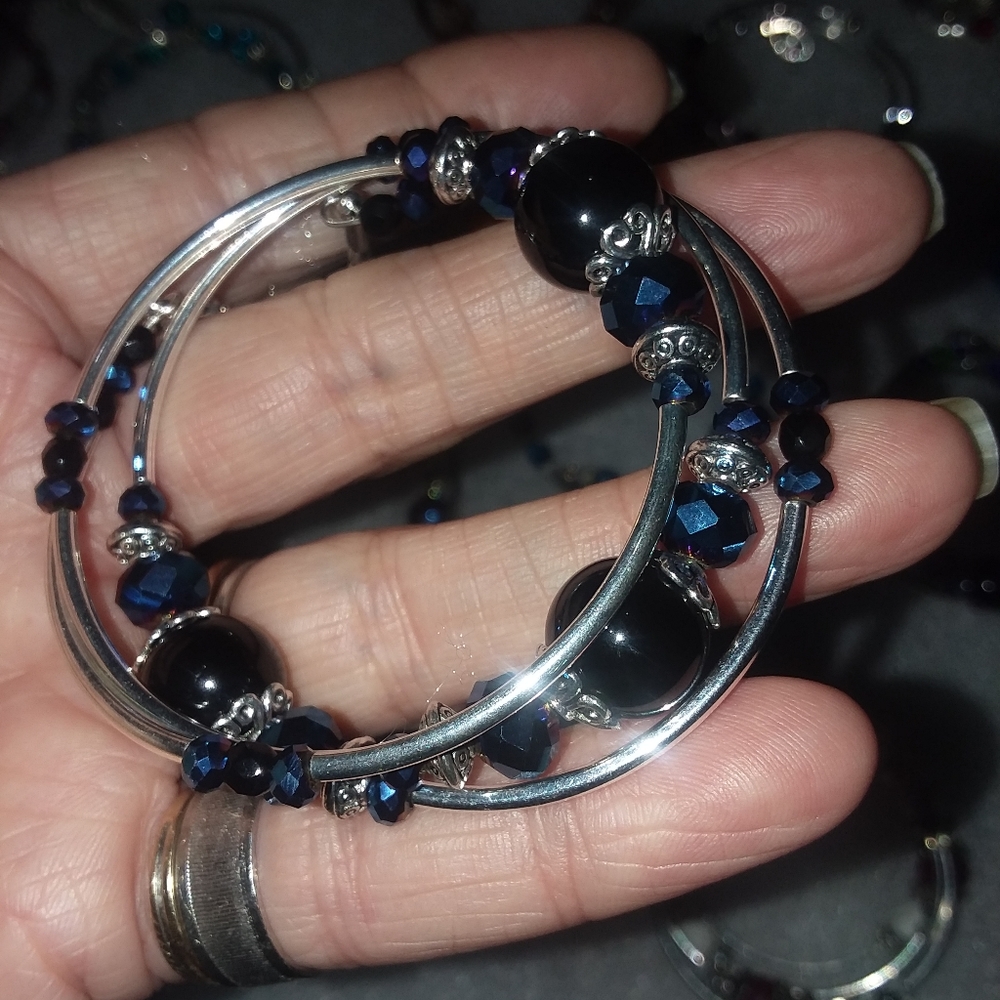 Memory wire bracelet - Picture 5 of 10